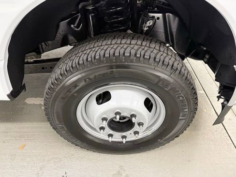 New 2026 Ford F350 XL w/ XL Chrome Package image 4
