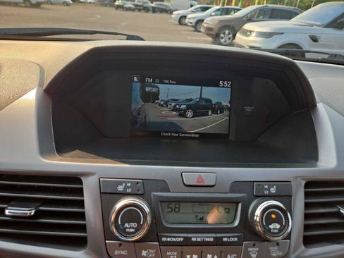 Used 2014 Honda Odyssey Touring image 18