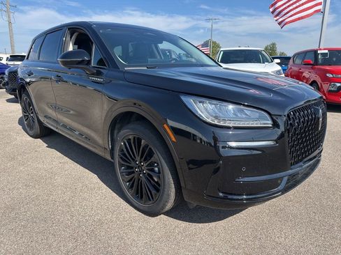 Used 2024 Lincoln Corsair AWD w/ Equipment Group 101A image 4