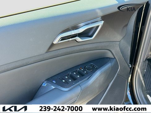 New 2026 Kia Sportage EX w/ EX Panorama Roof Package image 22