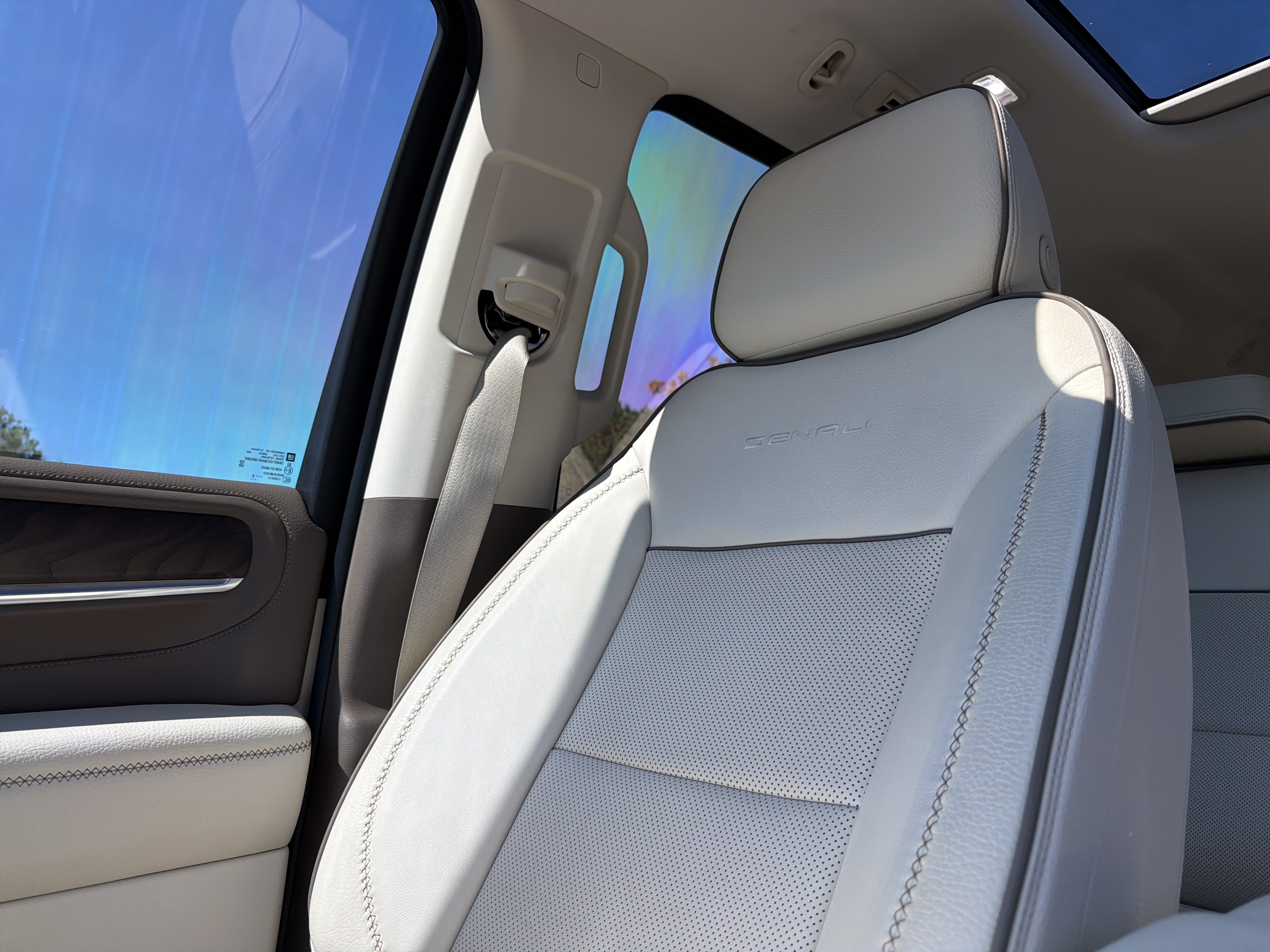 Used 2022 GMC Yukon Denali RWD image 26