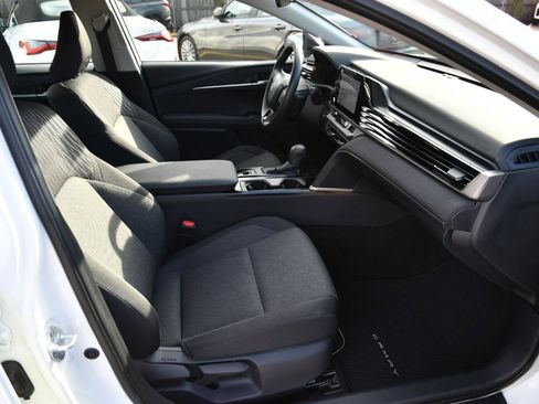 Used 2025 Toyota Camry LE FWD image 28