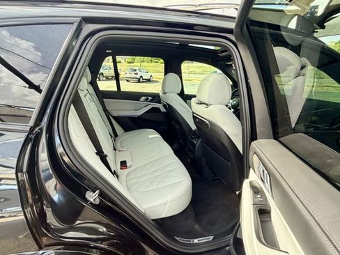 Used 2024 BMW X5 xDrive40i w/ M Sport Package AWD/4WD image 16