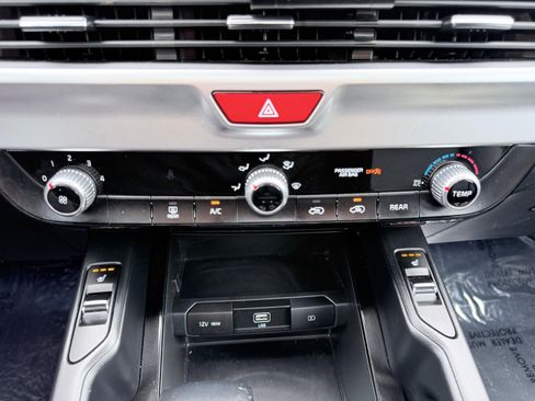 Used 2021 Kia Telluride S AWD/4WD image 40