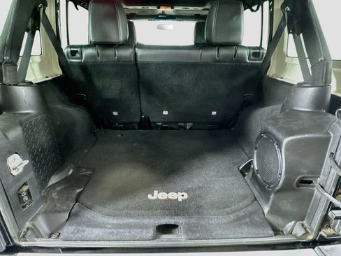 Used 2013 Jeep Wrangler Unlimited Sahara w/ Dual Top Group AWD/4WD image 28