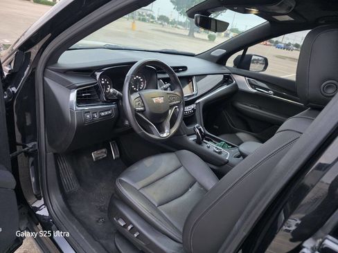 Used 2024 Cadillac XT6 Sport w/ Technology Package AWD/4WD image 12