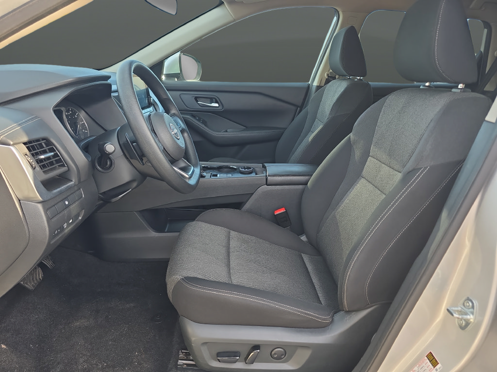 Used 2024 Nissan Rogue SV AWD/4WD image 9