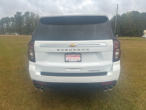 Used 2022 Chevrolet Suburban Premier image 9