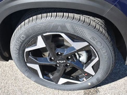 New 2026 Kia Seltos EX FWD image 12