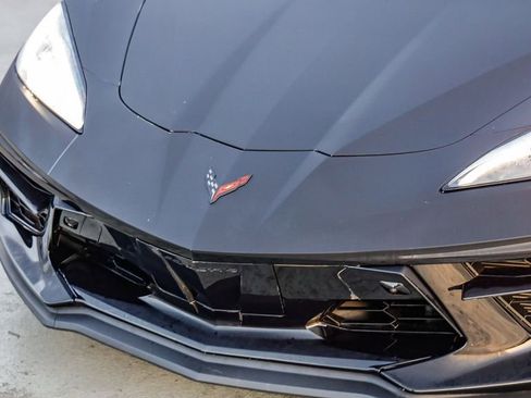 Used 2021 Chevrolet Corvette Stingray Premium Cpe w/ Z51 Performance Package RWD image 6
