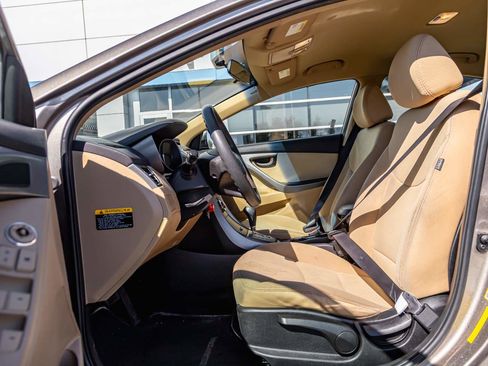 Used 2013 Hyundai Elantra GLS w/ Preferred Pkg image 7