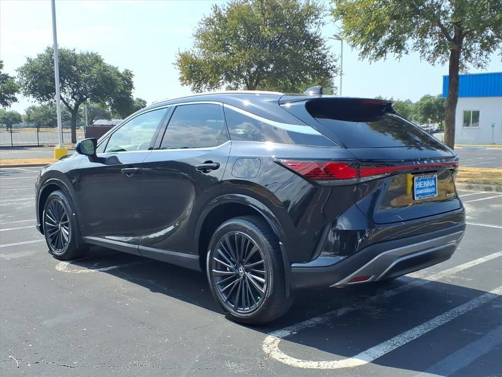 Used 2025 Lexus RX 350 Premium w/ Convenience Package FWD image 8
