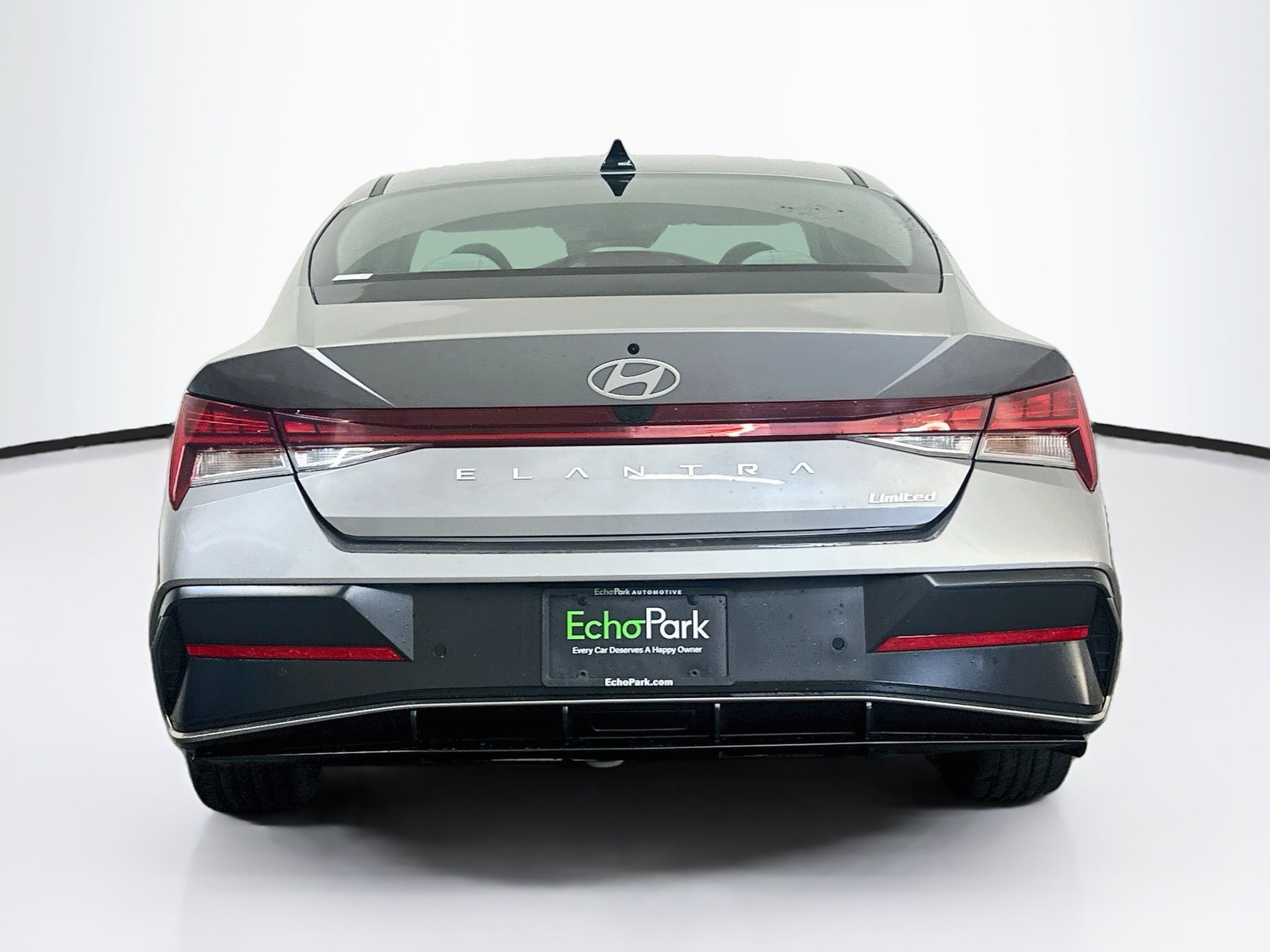 Used 2024 Hyundai Elantra Limited FWD image 7