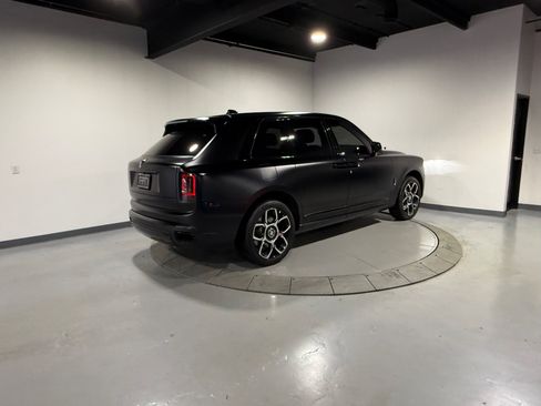 Used 2021 Rolls-Royce Cullinan image 12