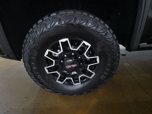 Used 2026 GMC Sierra 2500 AT4X AWD/4WD image 26