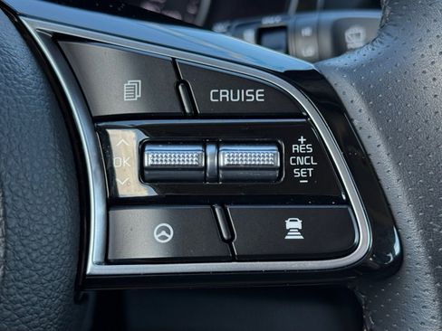 Used 2023 Kia Seltos SX w/ SX Sunroof Package image 18