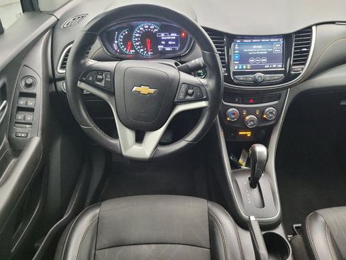 Used 2019 Chevrolet Trax LT w/ LT Convenience Package AWD/4WD image 22