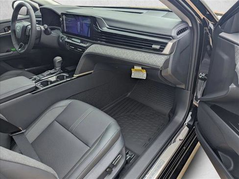 New 2026 Toyota Camry XLE image 18