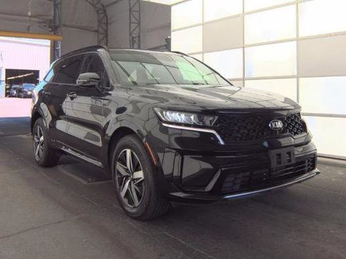 Used 2021 Kia Sorento S FWD image 3