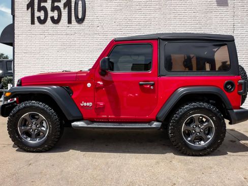Used 2019 Jeep Wrangler Sport AWD/4WD image 10
