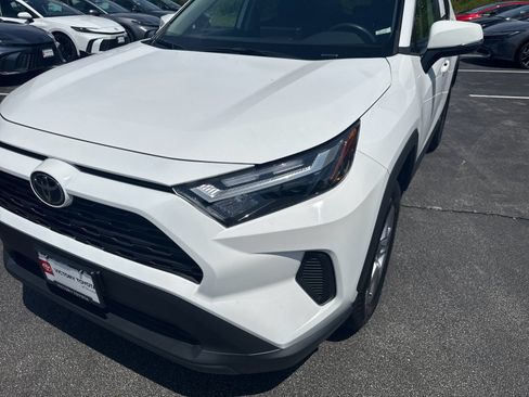 Used 2025 Toyota RAV4 XLE FWD image 29