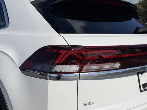 New 2026 Volkswagen Atlas Cross Sport SEL Premium R-Line image 9