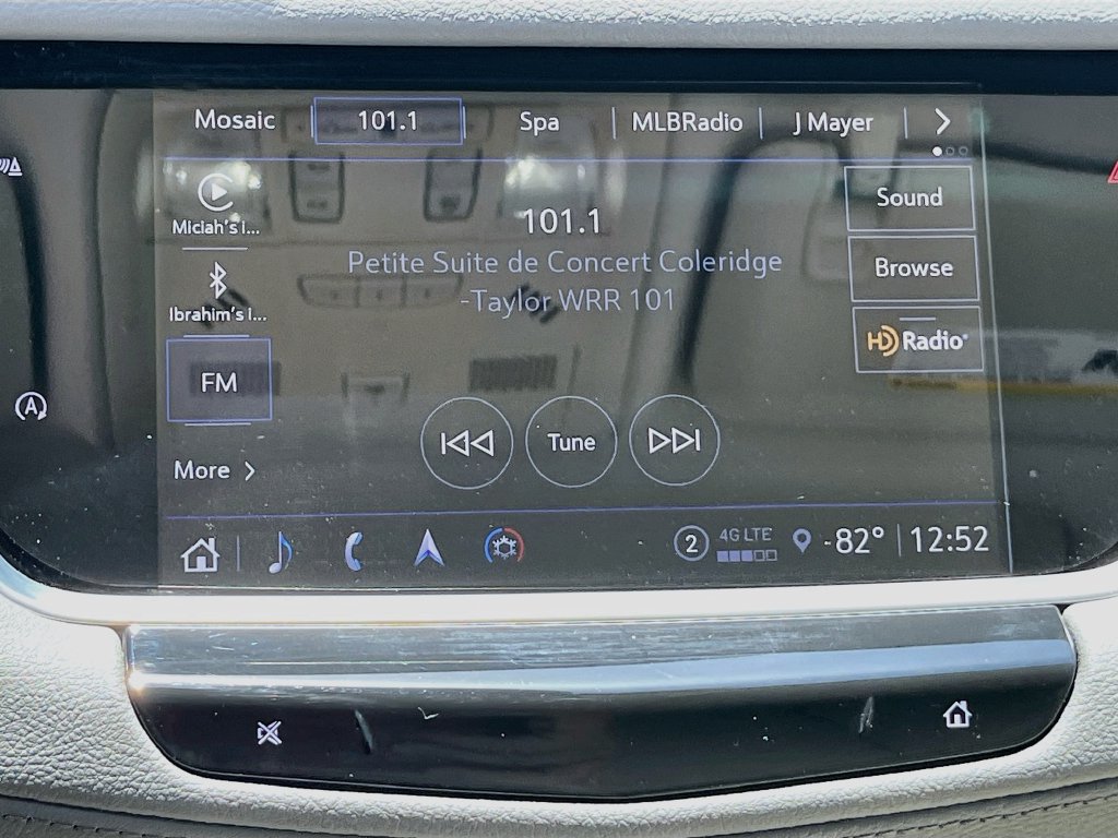 Used 2025 Cadillac XT5 Premium Luxury w/ LPO, Floor Liner Package FWD image 15