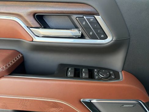 New 2026 GMC Sierra 2500 Denali Ultimate AWD/4WD image 11