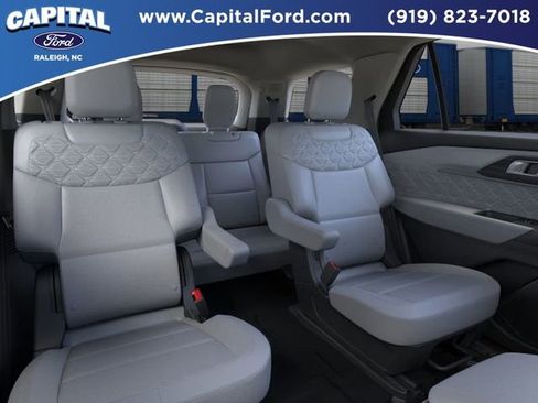 New 2026 Ford Explorer Platinum w/ LUX Leather Package image 11