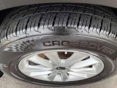 Used 2019 Kia Sorento LX image 26