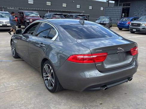Used 2017 Jaguar XE Premium RWD image 8