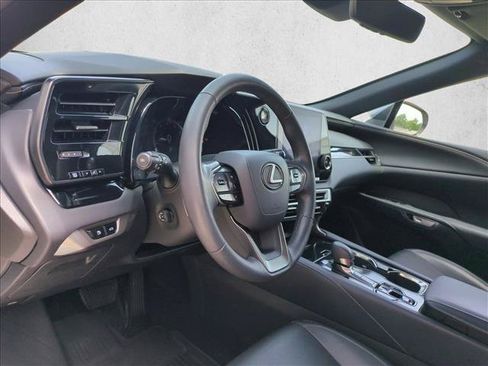 Used 2024 Lexus RX 350 FWD w/ Technology Package image 10