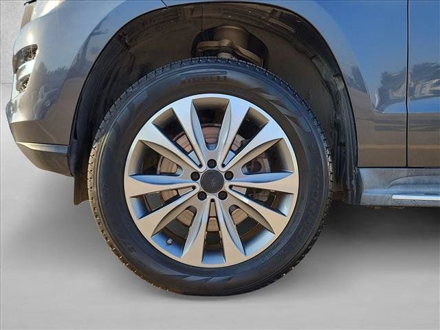 Used 2015 Mercedes-Benz GL 450 4MATIC image 27