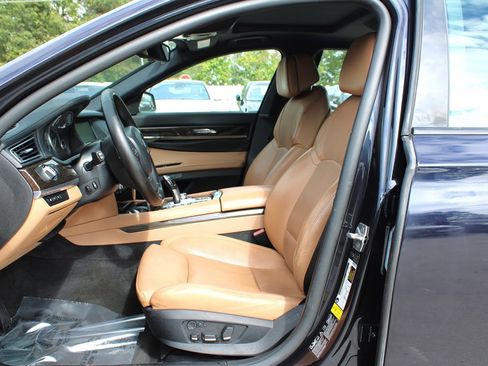 Used 2012 BMW 750Li xDrive image 14