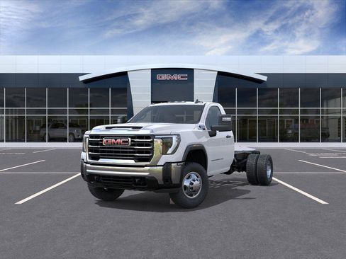 New 2026 GMC Sierra 3500 Pro w/ Convenience Package AWD/4WD image 8