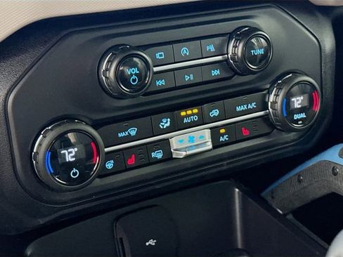 Used 2024 Ford Bronco Wildtrak image 27