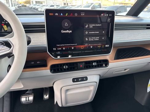 New 2025 Volkswagen ID. Buzz Pro S Plus image 26