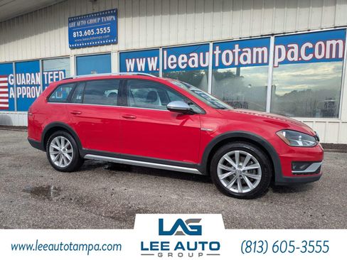 Used 2017 Volkswagen Golf Alltrack SE AWD/4WD image 1