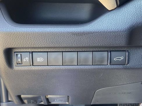 Used 2025 Toyota RAV4 XLE w/ Convenience Package FWD image 31