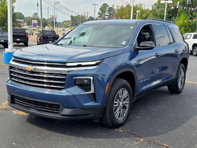 Used 2026 Chevrolet Traverse LT FWD image 5
