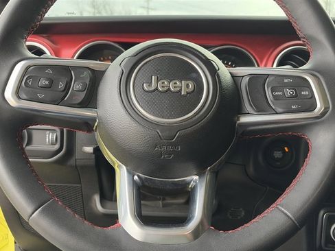 Used 2023 Jeep Wrangler Unlimited Rubicon image 16