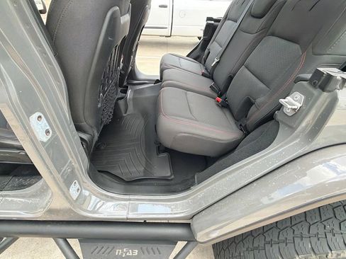 Used 2020 Jeep Wrangler Unlimited Rubicon AWD/4WD image 29