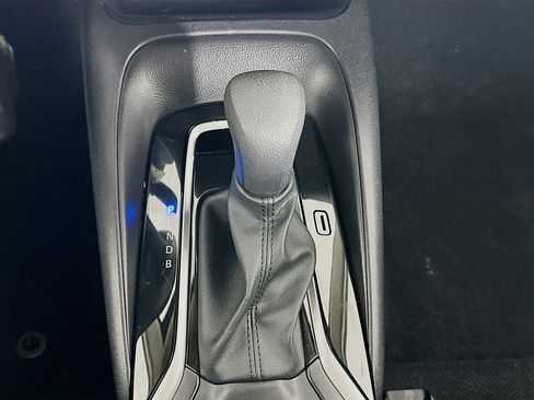 Used 2025 Toyota Corolla LE image 23