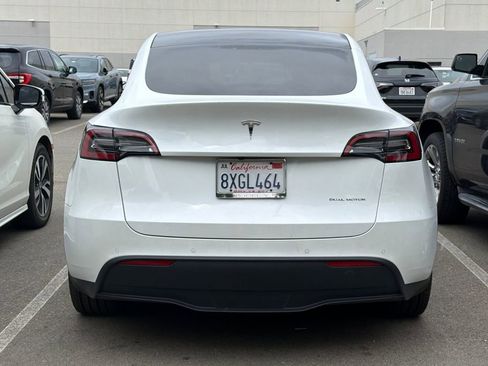 Used 2021 Tesla Model Y Long Range image 6