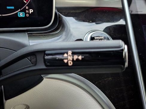 Used 2025 Mercedes-Benz C 300 Sedan image 12