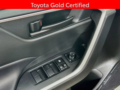 Certified 2024 Toyota RAV4 LE AWD/4WD image 19