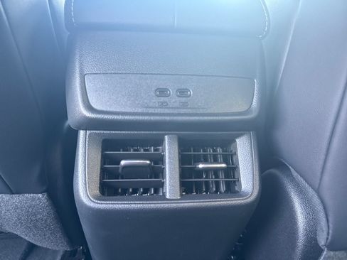 New 2026 GMC Terrain Elevation w/ Elevation Premium Package AWD/4WD image 18