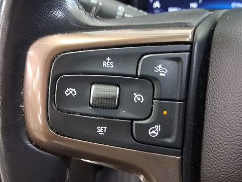 Used 2022 Chevrolet Suburban High Country AWD/4WD image 32