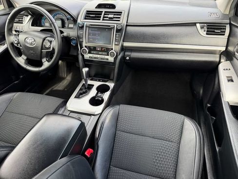 Used 2014 Toyota Camry SE w/ Moonroof Package FWD image 33