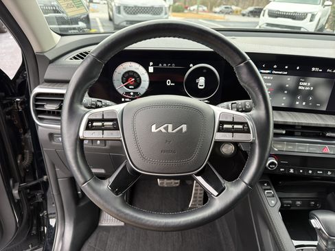 Used 2024 Kia Telluride SX image 24